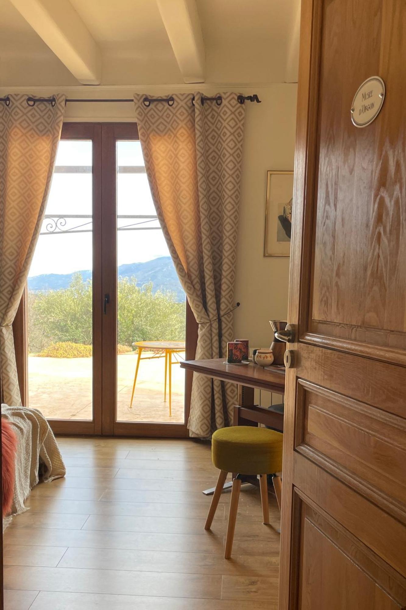 Bed and Breakfast Mas La Marchette à Oms Extérieur photo